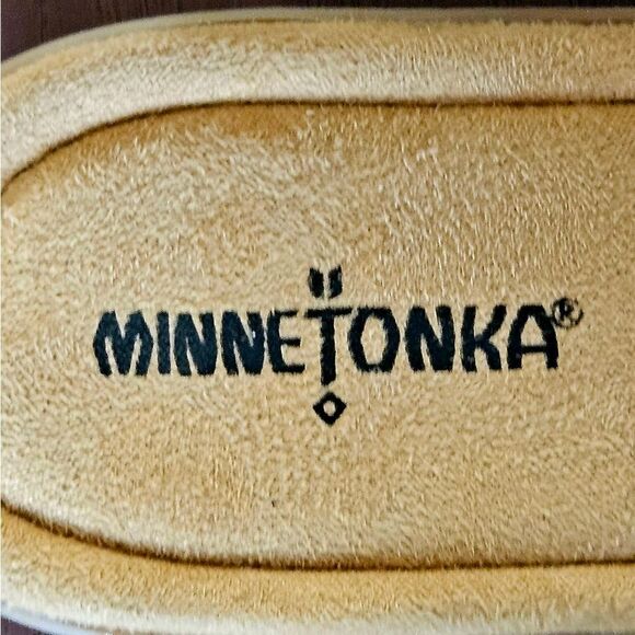 MINNEโTONKA Women's Wide Width White Sunny Leather Flip Flop Thong/Sandals 9W - Picture 10 of 16